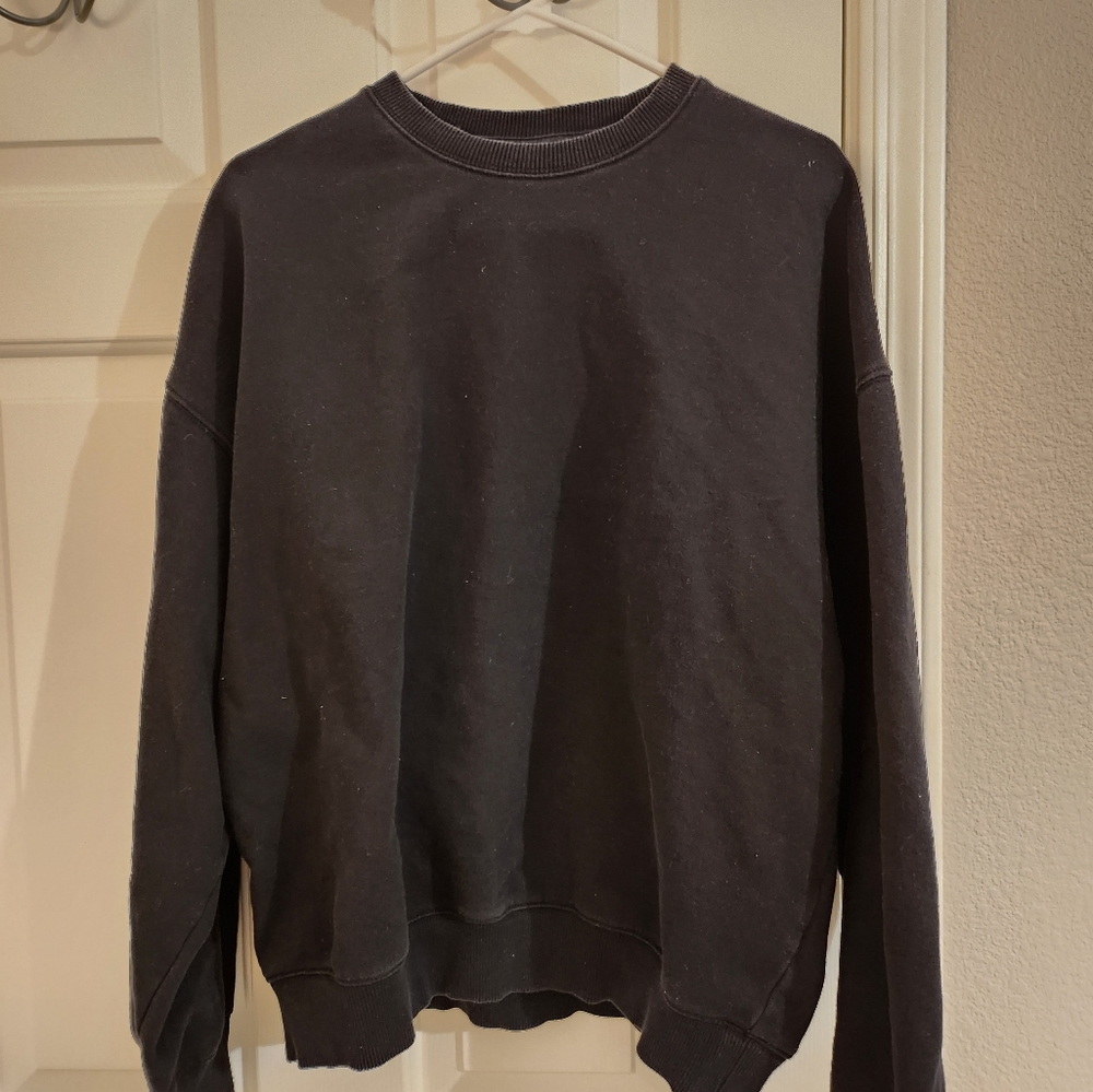 Black Sweatshirt